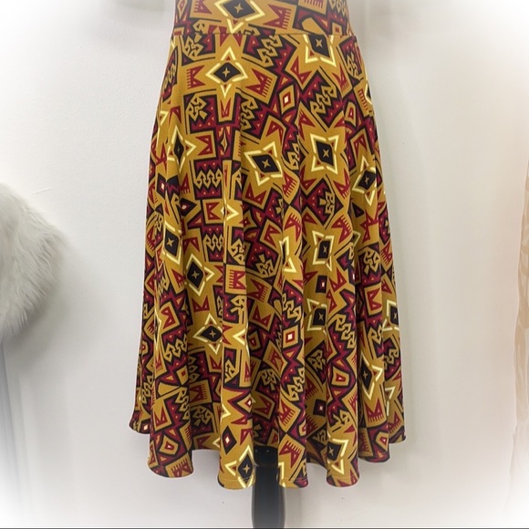 💕NWT Lularoe Nicole Dress Mustard Colored with Fun Star patterns💕 - Picture 6 of 12